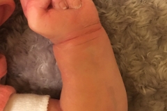 Scarlett hand2